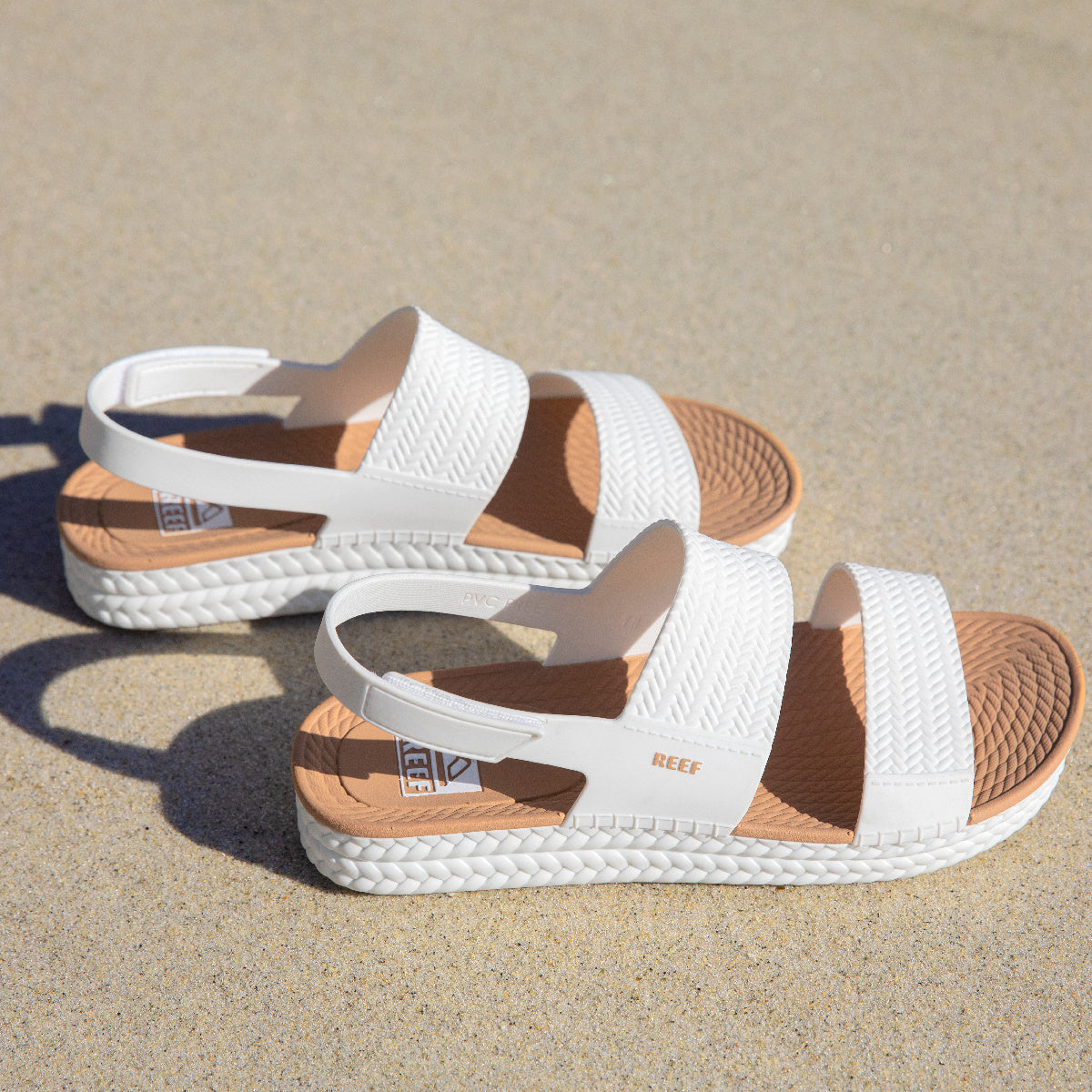 Reef Water Vista - White/Tan - Alternate 1 View