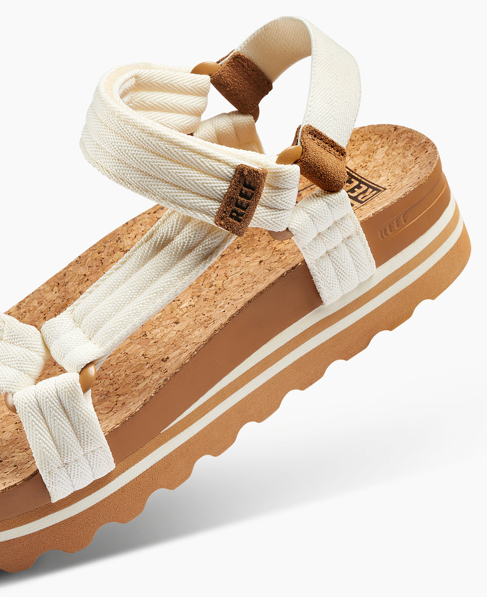 Cushion Rem Hi - Whisper White - Down the Line 2 View