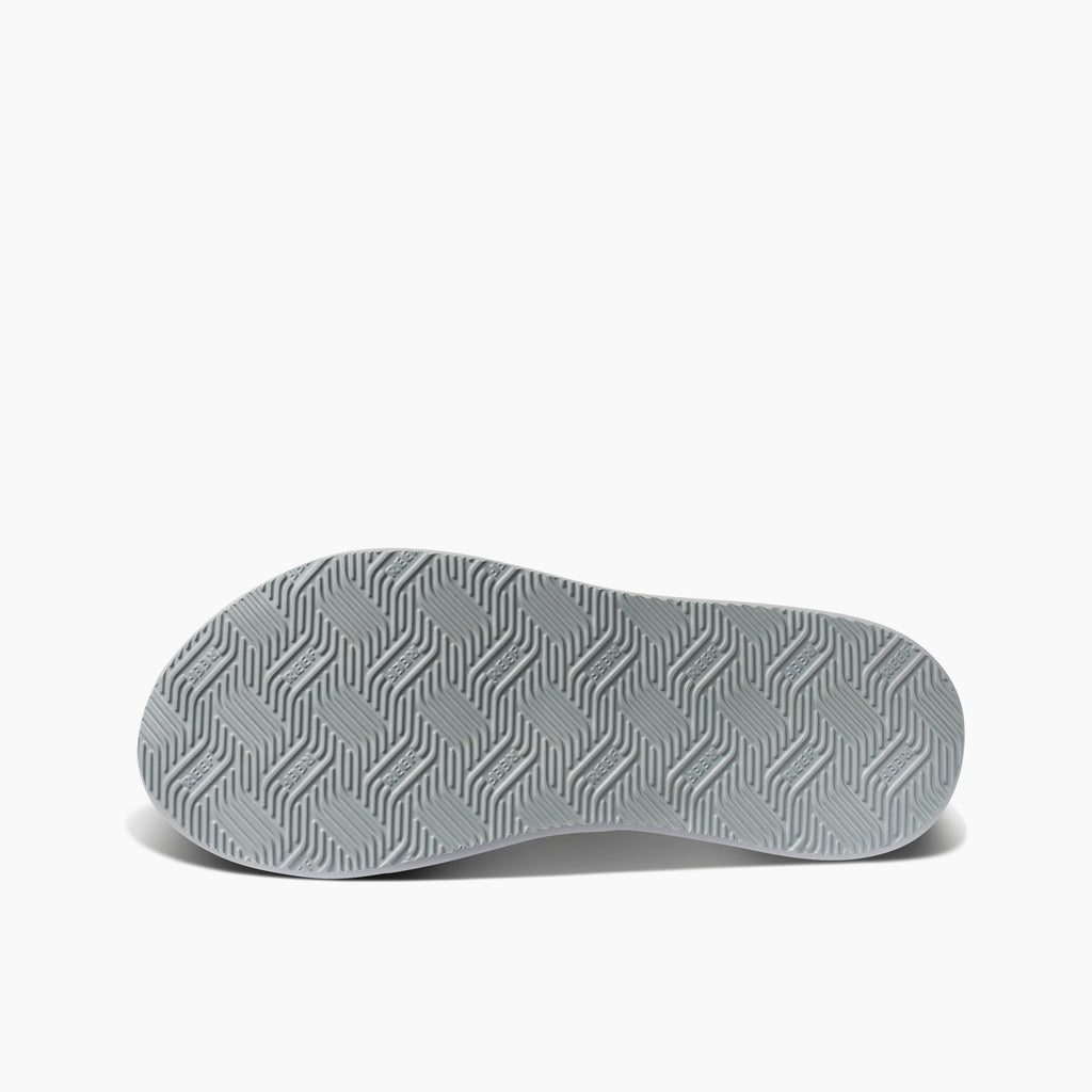Nias - Light Grey - Underside View
