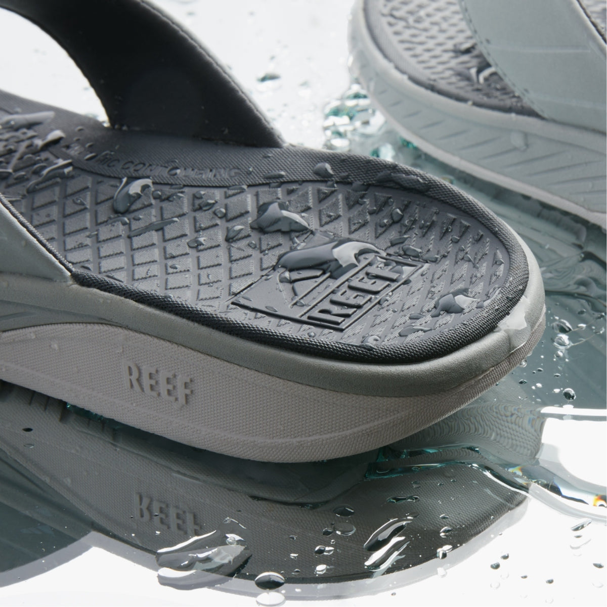 The Deckhand - Grey