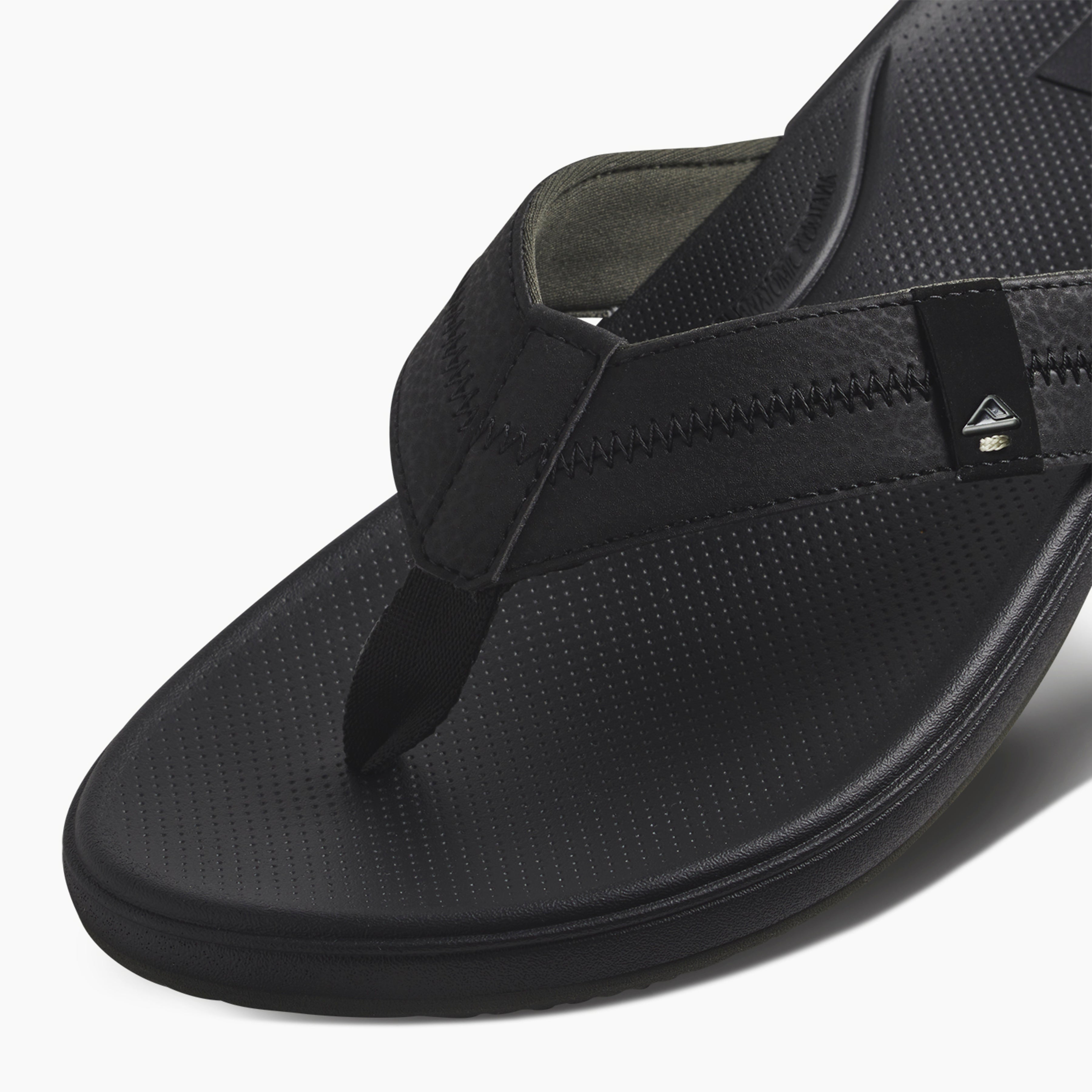 Cushion Phantom 2.0 - Black - Down the Line 1 View