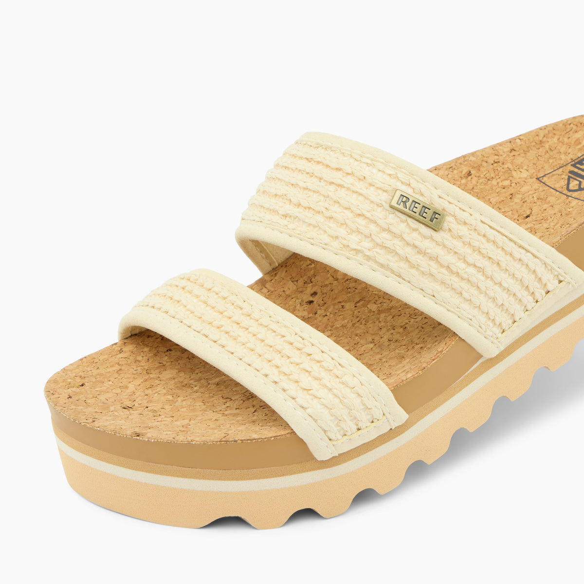 Cushion Vista Hi - Vintage Raffia - Down the Line 1 View