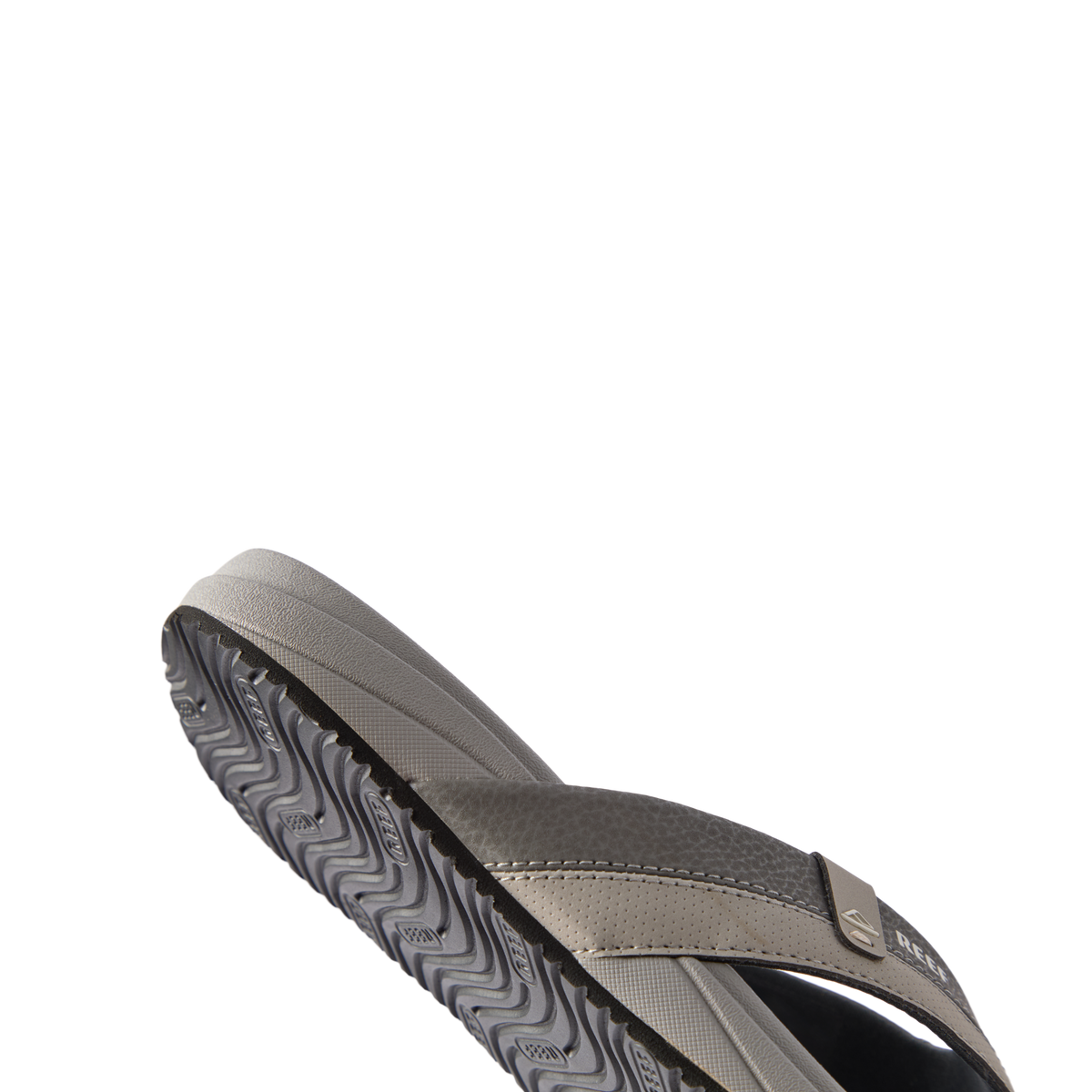 Cushion Phantom 2.0 gray men’s sandal, side view of sole and strap, surf-inspired comfort and arch support.