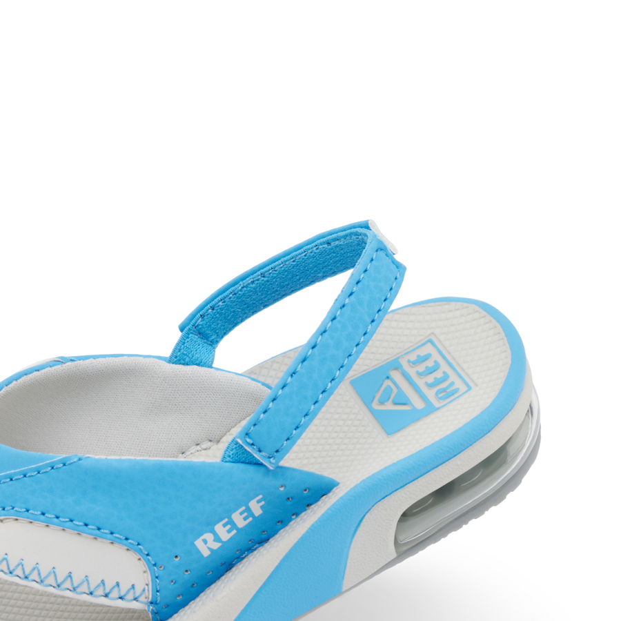 Little Fanning - Light Grey/Light Blue - Down the Line 2 View