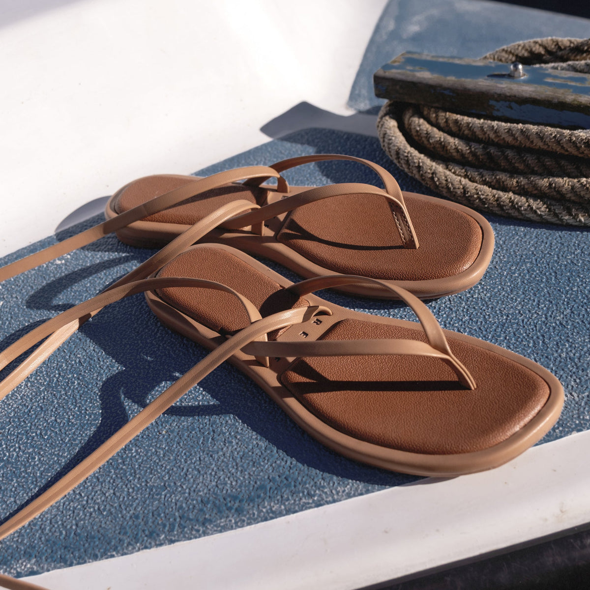 Willow Quinn sandals facing left, close-up of footbed and straps, beach-inspired comfort with anatomical arch support