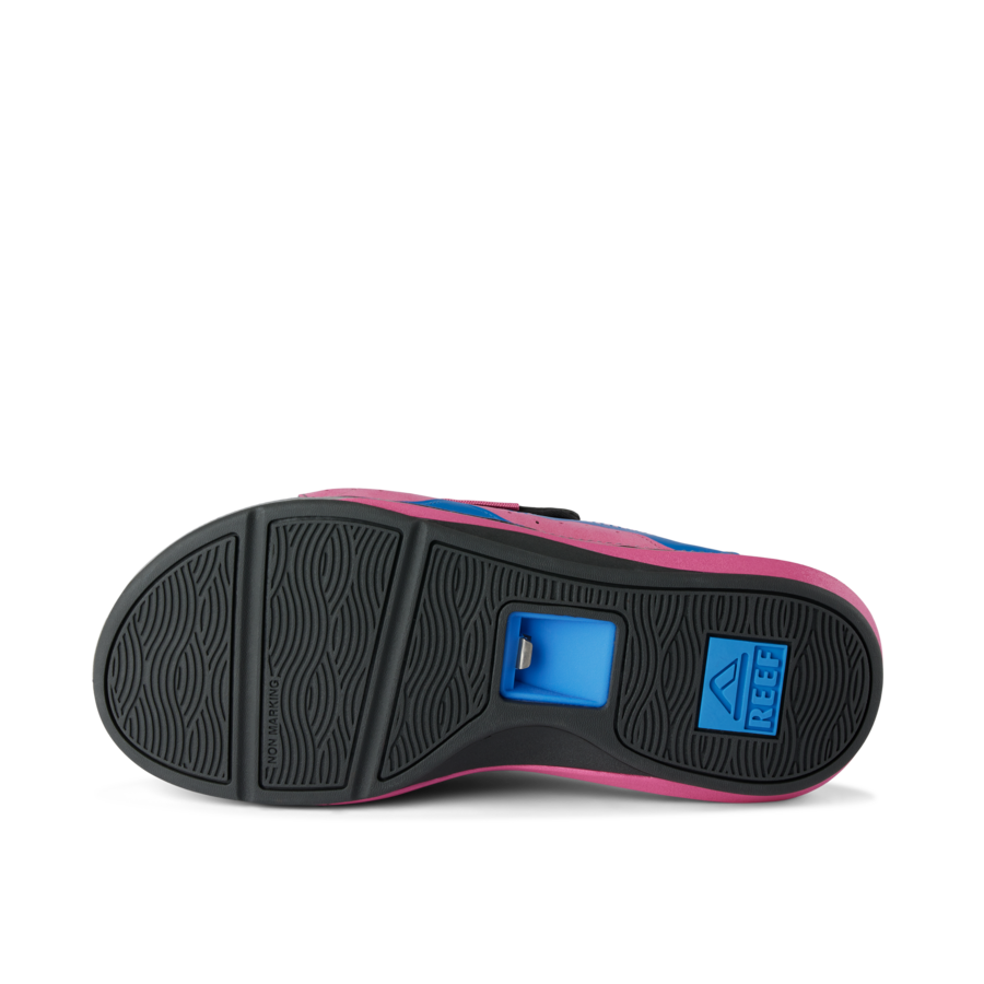 Cruiser Slide - Black/Pink - Right Side View