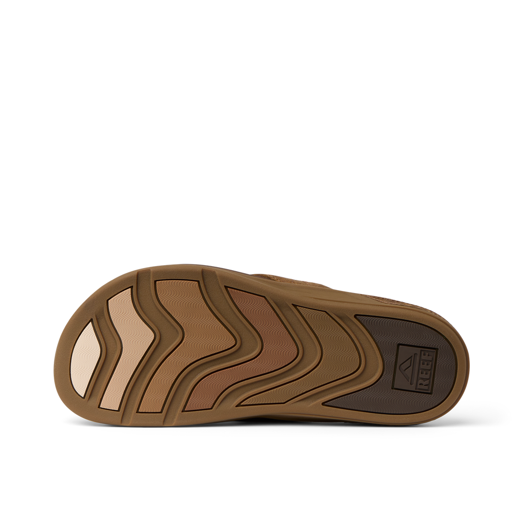 Phantom Lux men's shoe bottom view showing multi-tone toffee sole with arch support, designed for beach comfort.