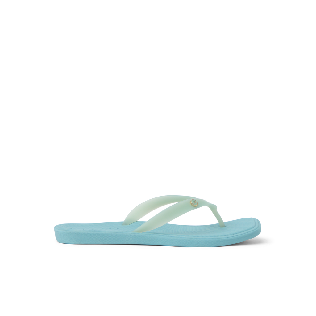 Solaye women's sandal in mint teal facing right, featuring anatomical arch support and soft cushioning for beach comfort.