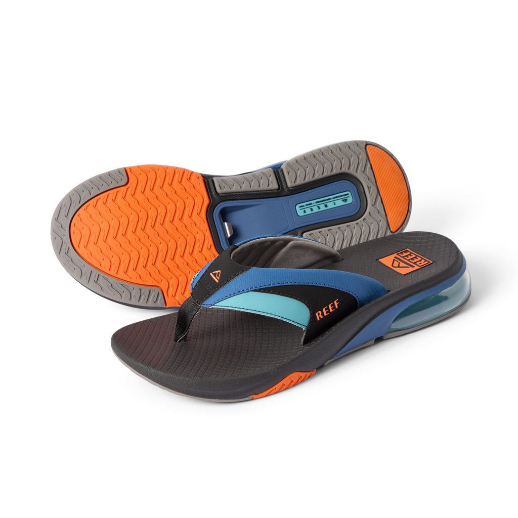 Fanning + men's right-facing sandal close-up showing top and sole with arch support and soft cushioning design
