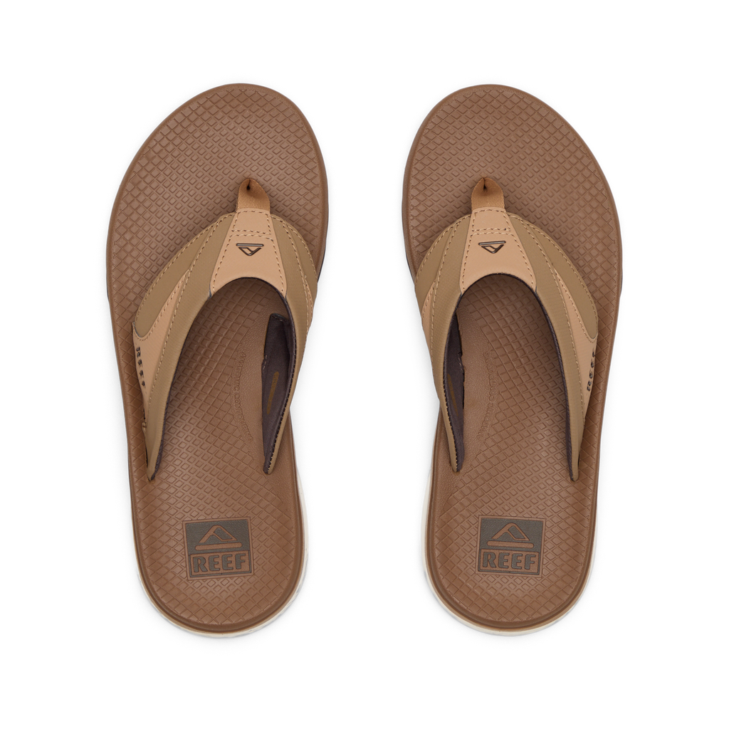 Top view of men's Fanning + brown sandals with anatomical arch support and soft-rebound cushioning for beach comfort.