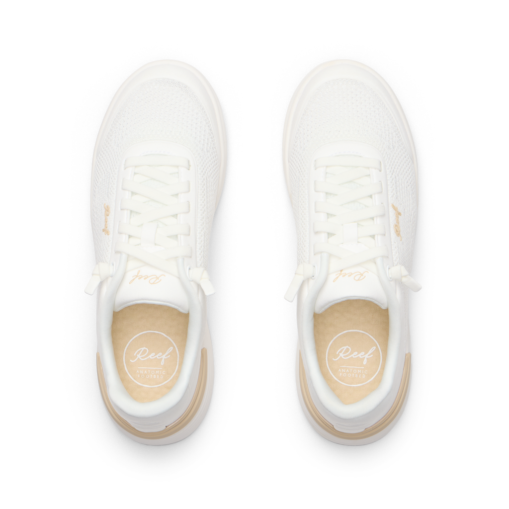 Top view close-up of white Shoreline Palisades sneakers for women with anatomical arch support and soft cushioning.