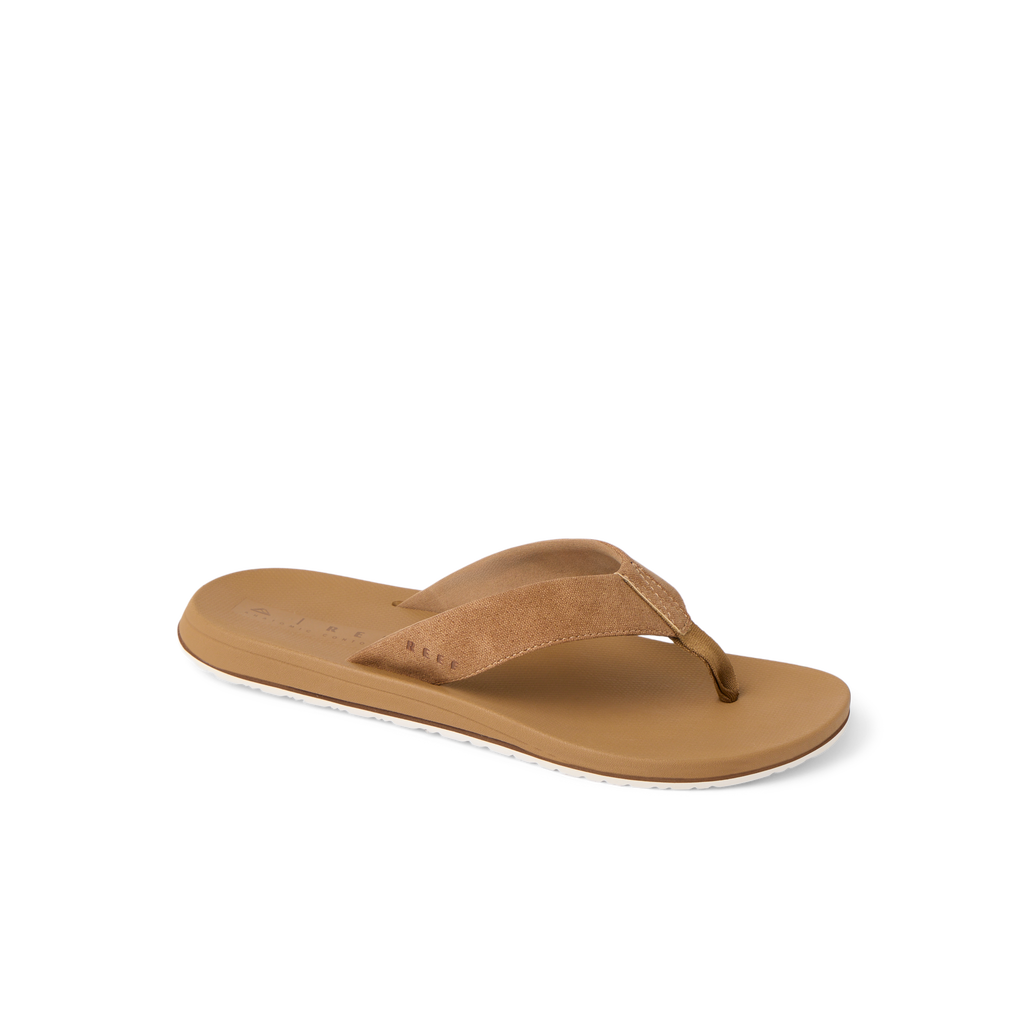 Nox men's right-facing sandal with suede strap, anatomical arch support, and soft rebound cushioning for beach comfort.