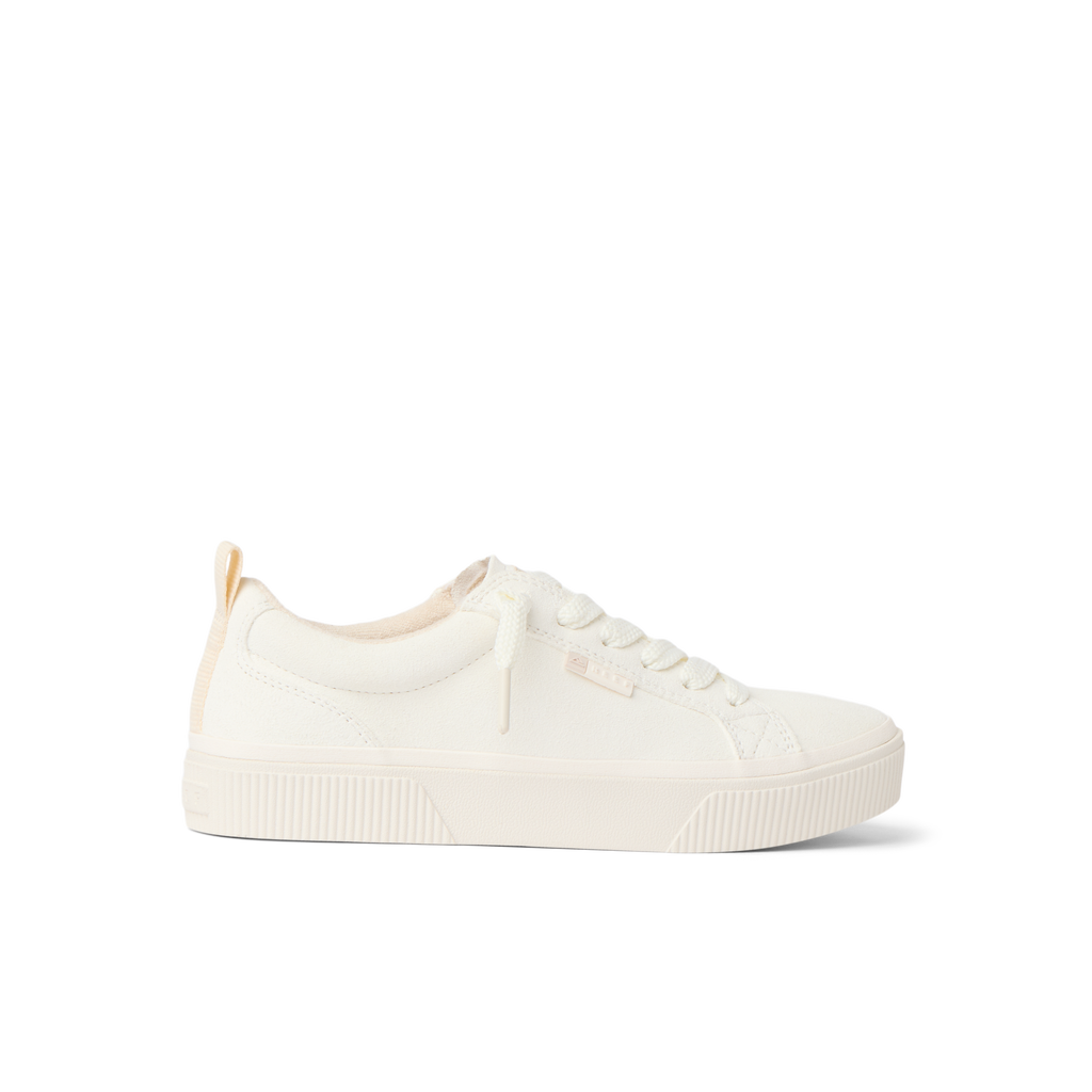 Lay Day Dawn white sneaker for women, right side view, water-friendly with anatomical arch support and soft cushioning.
