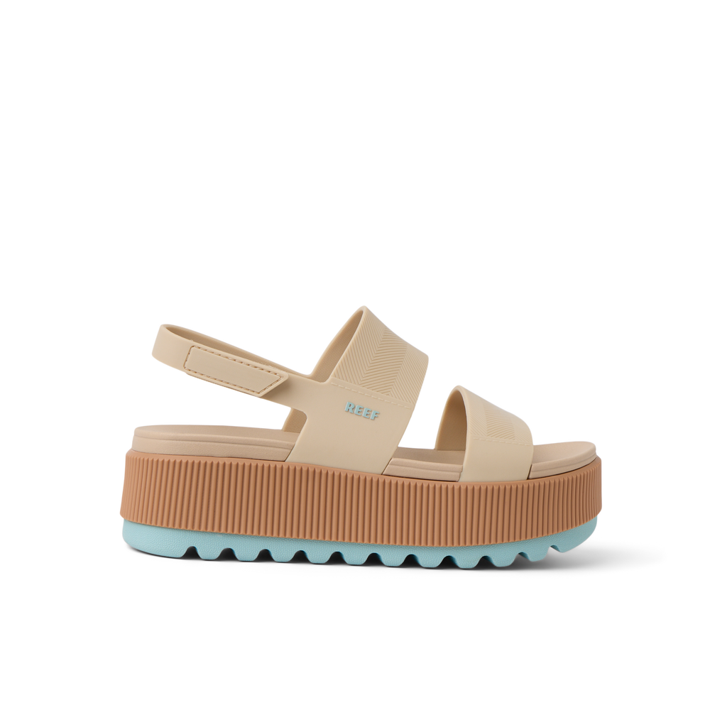 Water Vista Higher women's sandal facing right, beach-inspired platform with soft cushioning and arch support.