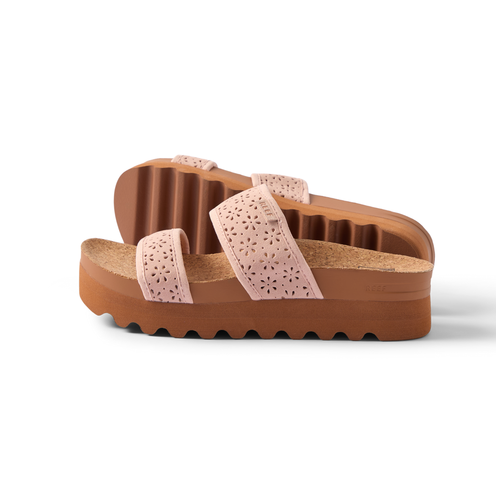 Side view of Cushion Vista Hi women's sandal in soft pink with water-friendly materials and anatomical arch support.