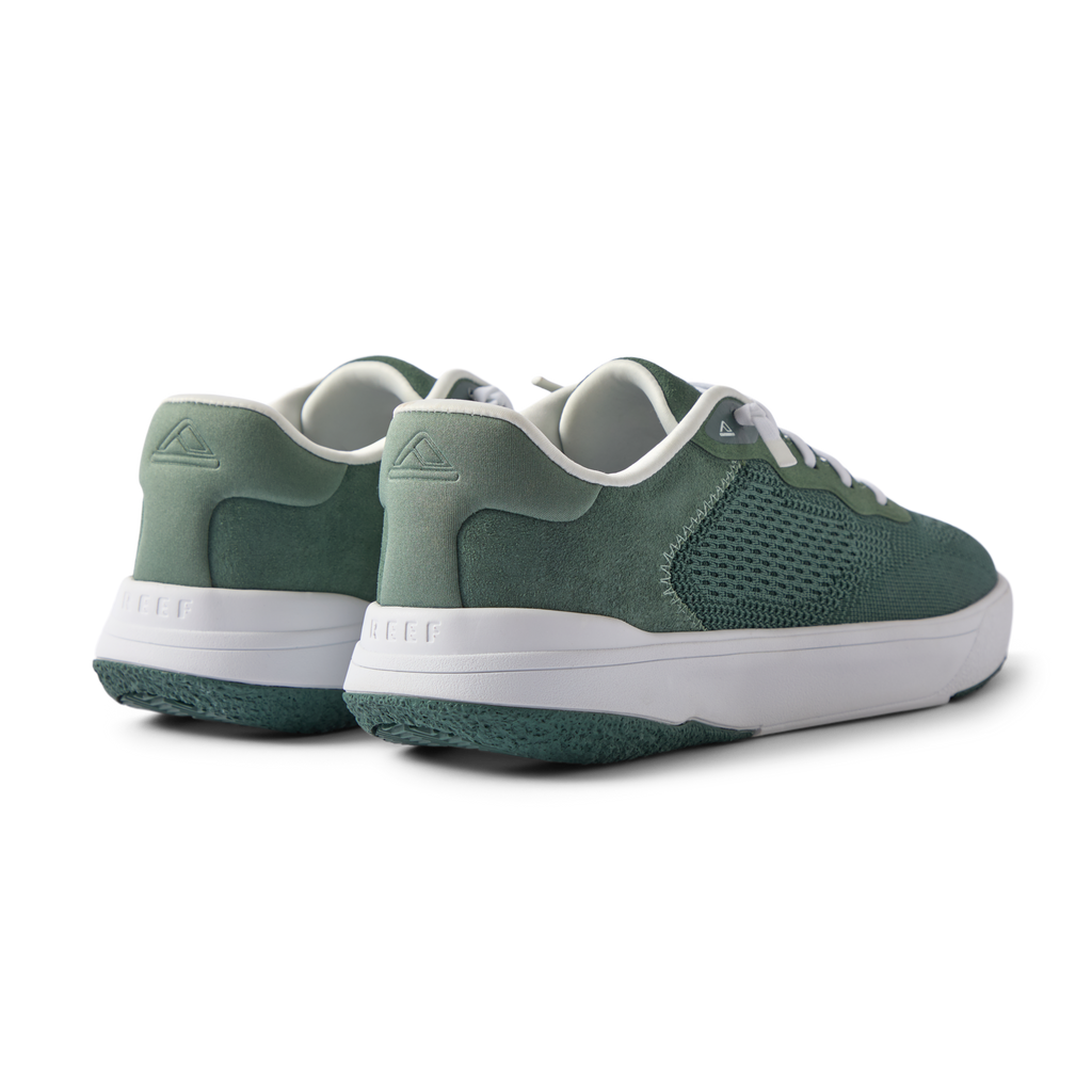 Pair of Shoreline Del Mar men’s shoes facing left, showing heel and side with surf-inspired comfort features.