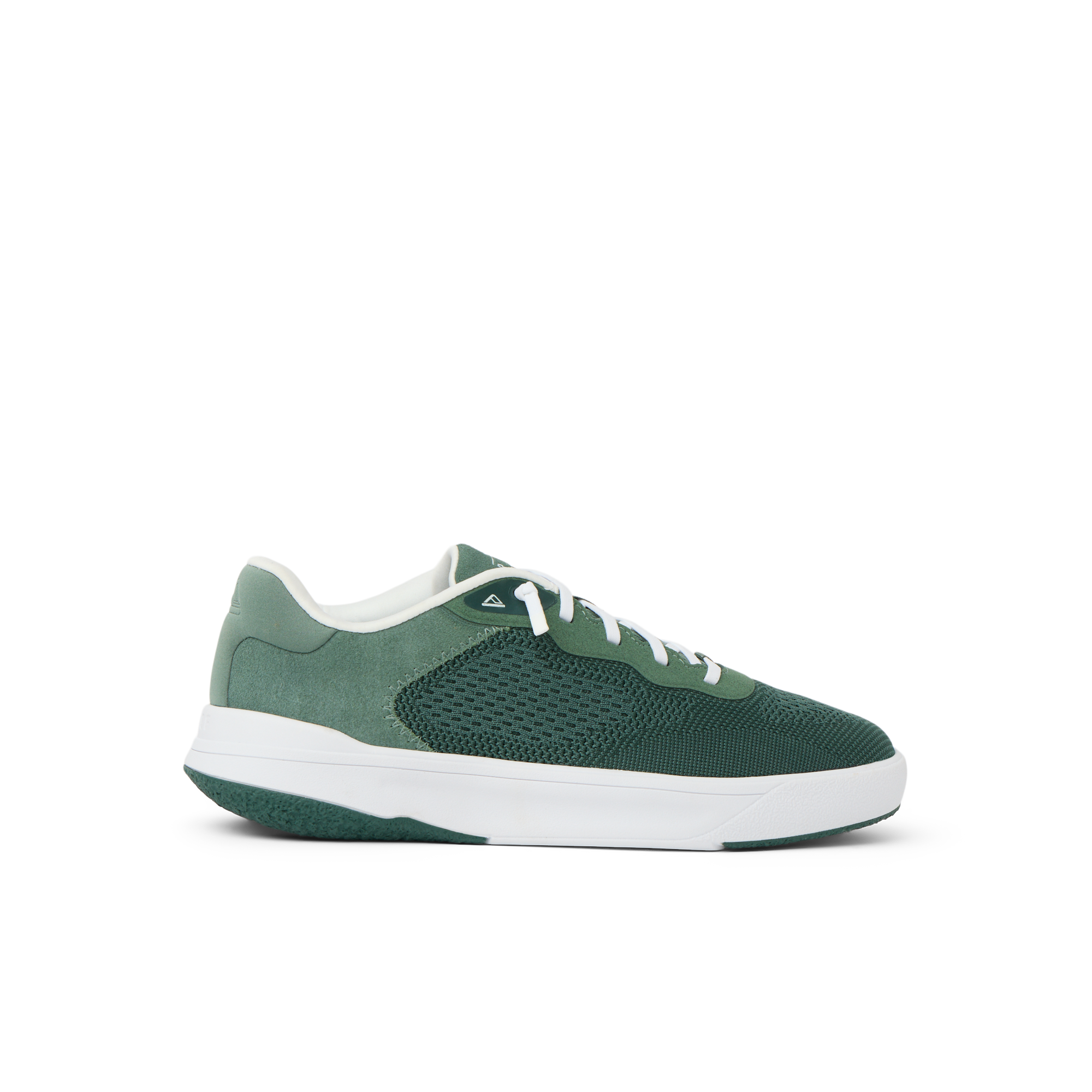 Shoreline Del Mar sneaker for men facing left, green mesh and suede, with anatomical arch support and soft cushioning.