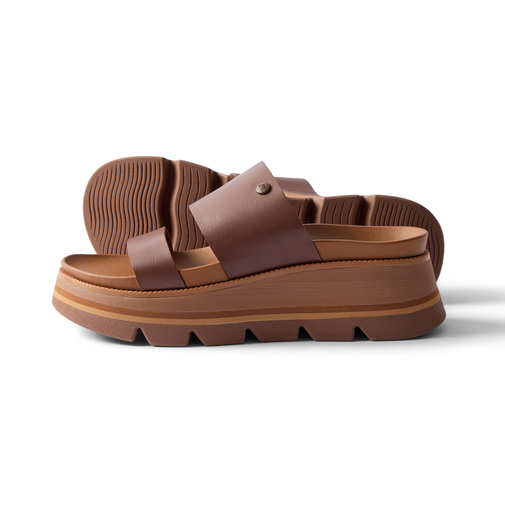 Vista Luxe Siaa women’s brown platform sandal facing left, side view showing cushioned sole and arch support