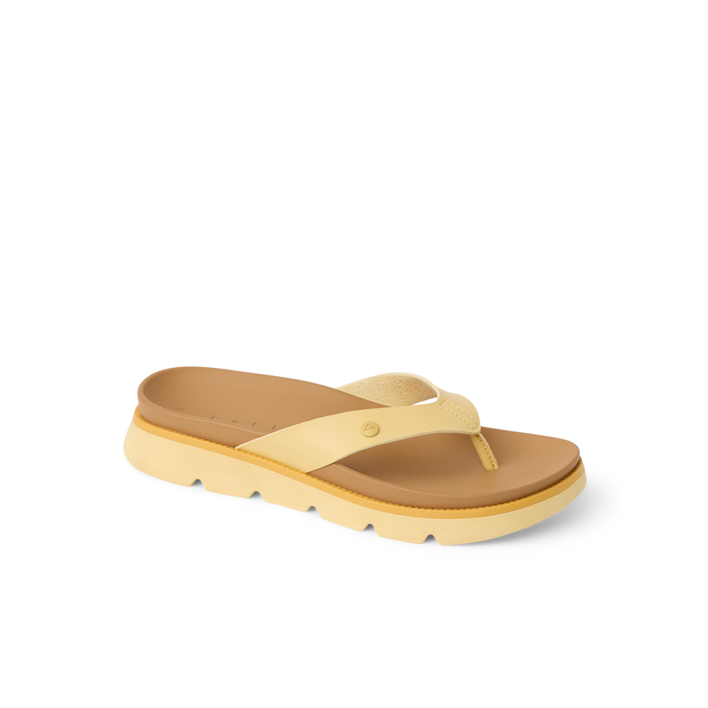 Vista Luxe Vivianahh women's left-facing sandal with soft cushioning and anatomical arch support in beige tones