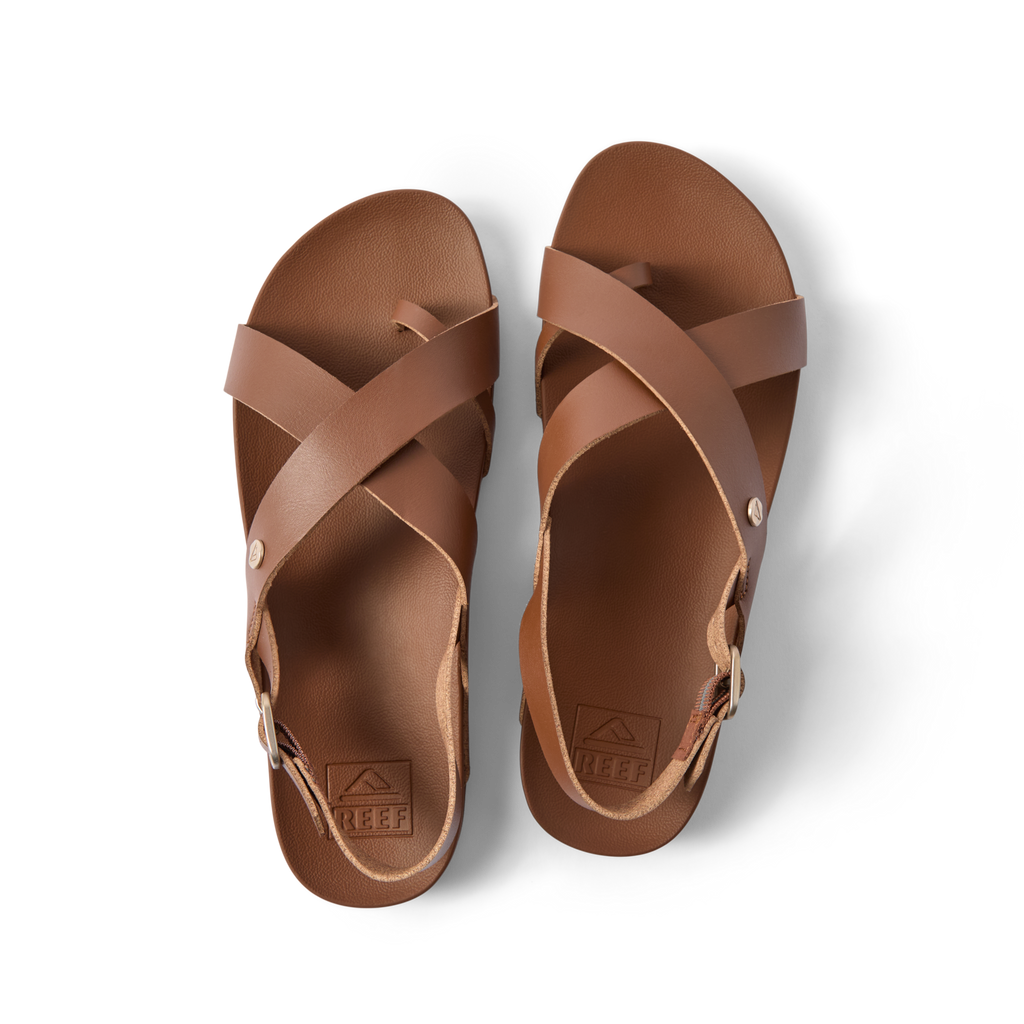 Vista Malia women's brown sandals top view showing crisscross straps and anatomical arch support, designed for beach comfort.