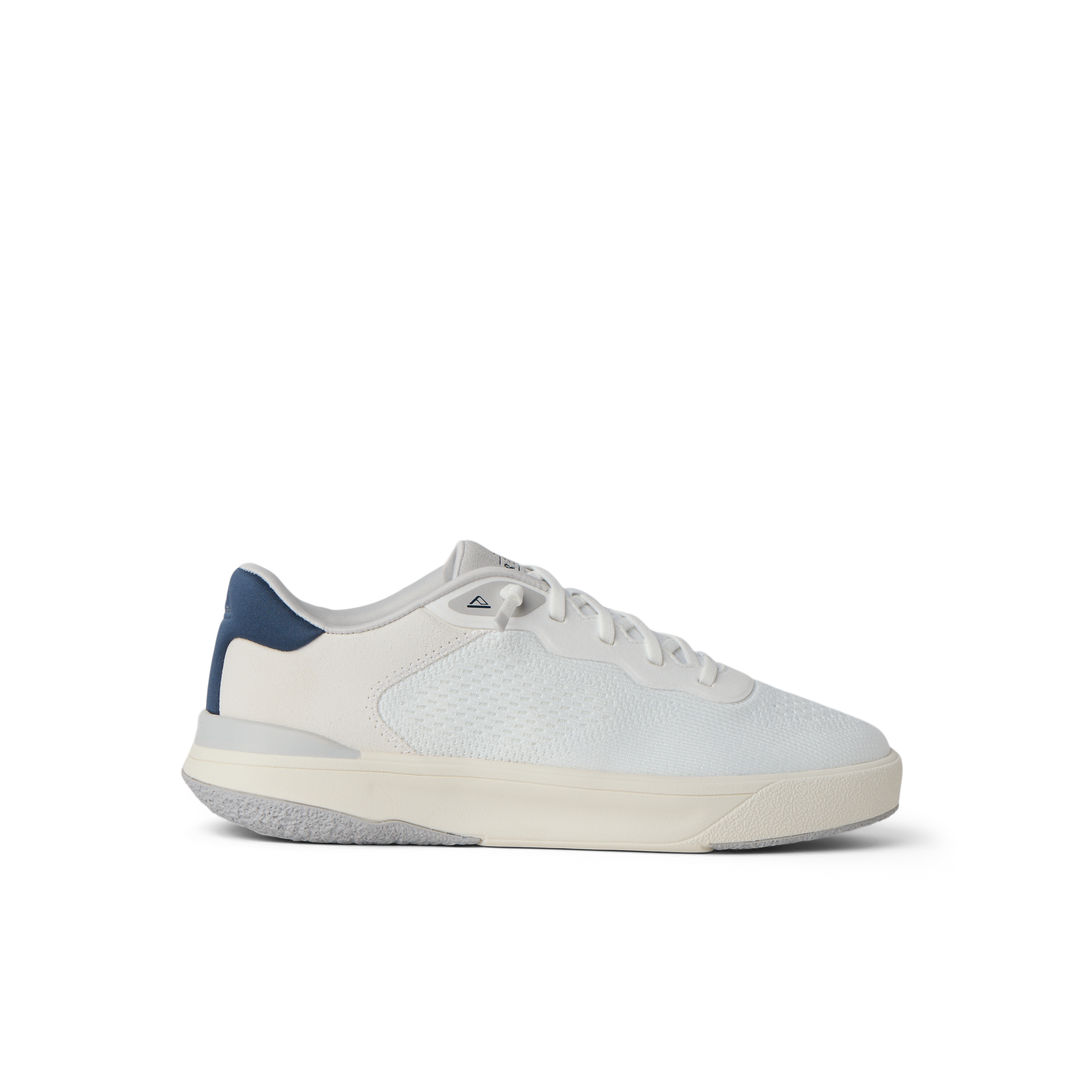 Side view of Shoreline Del Mar men’s sneaker in white, grey, and blue with anatomical arch support and cushioned sole.