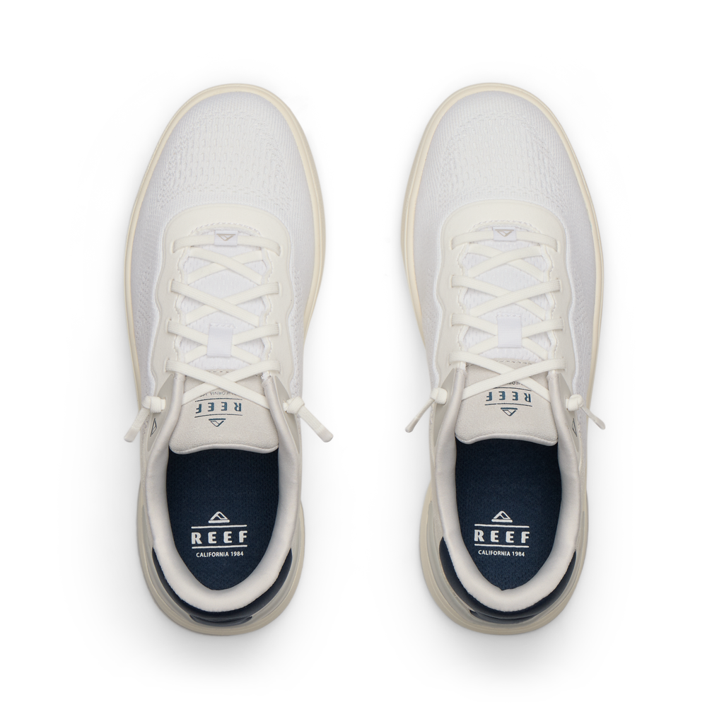 Top view of Shoreline Del Mar men's shoes in white and grey with surf-inspired design, anatomical arch support, and soft cushioning.