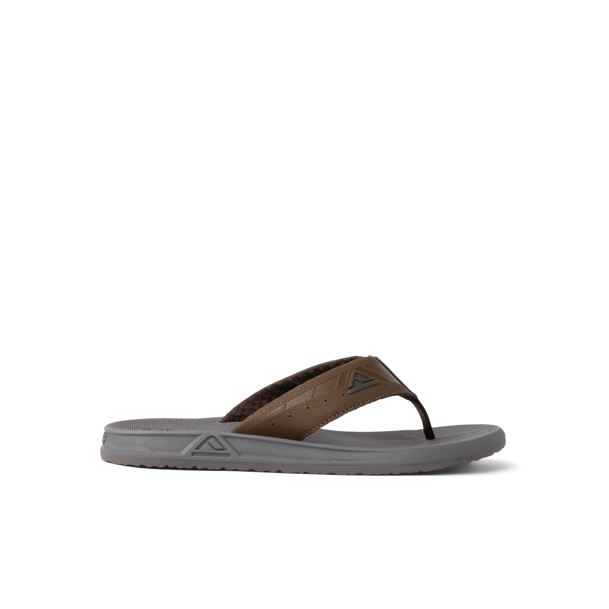 Phantoms right-facing water-friendly sandal with anatomical arch support and soft-rebound cushioning for all-day comfort