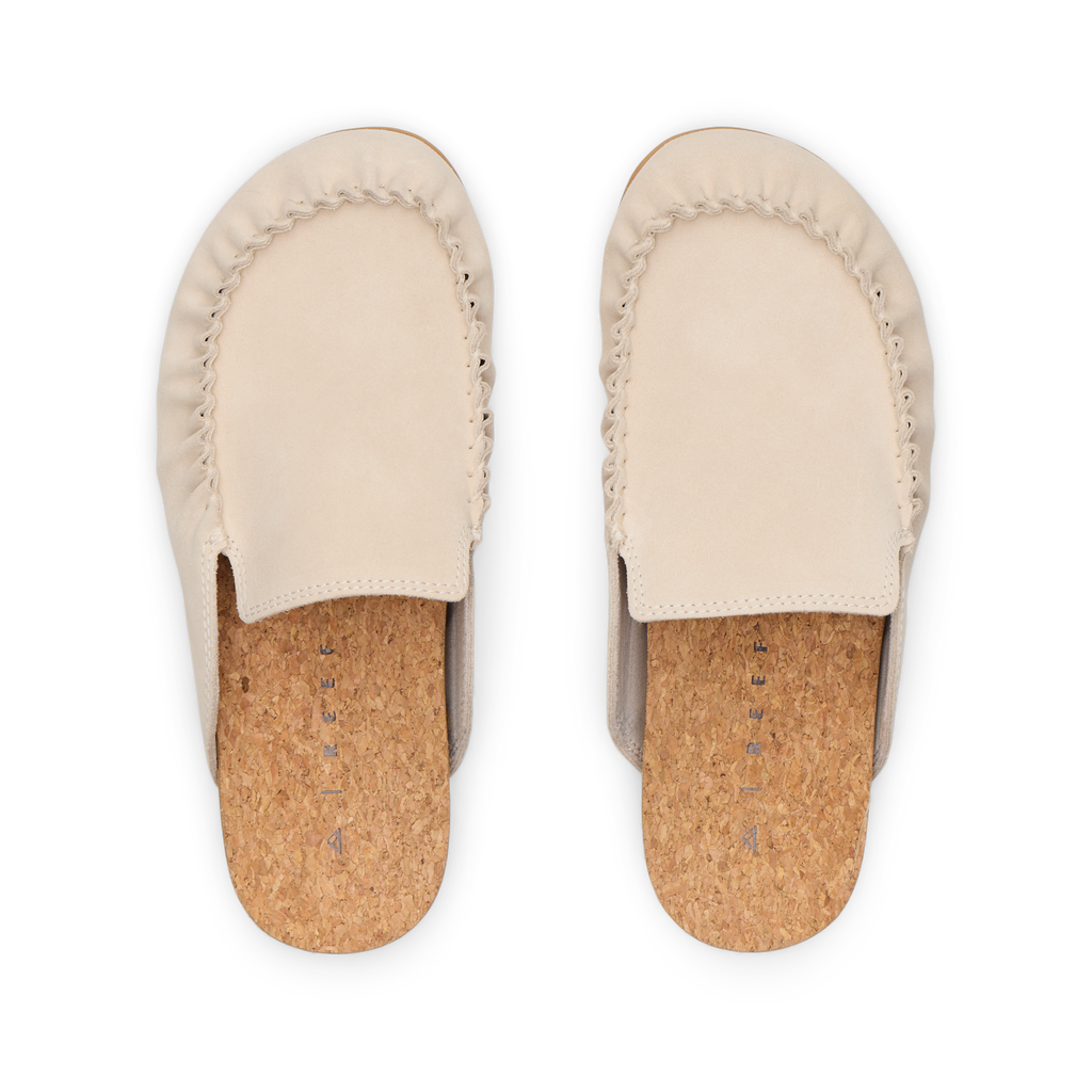Top view of Vista Myra in warm sand leather with ruched upper, cork footbed, and soft-rebound cushioning for all-day comfort.