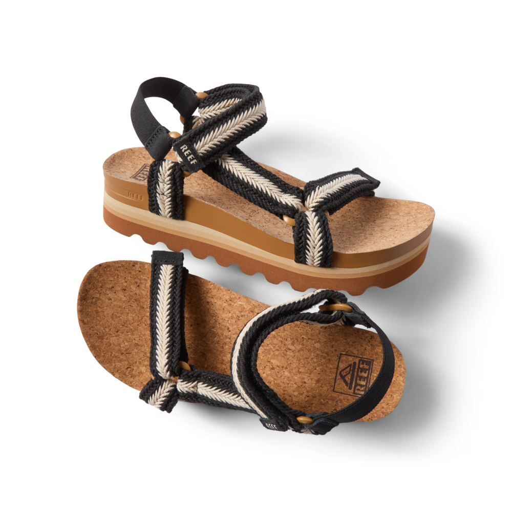 Cushion Rem Hi women's sandals facing right, close-up on straps and cushioned platform with arch support, beach-inspired comfort.