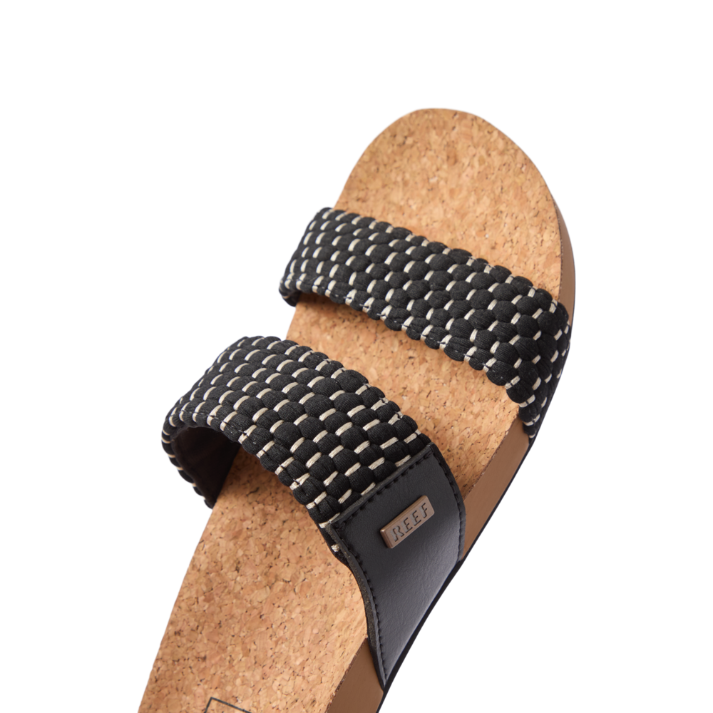 Cushion Vista women's sandal facing left showing textured straps and cork footbed with anatomical arch support for comfort.