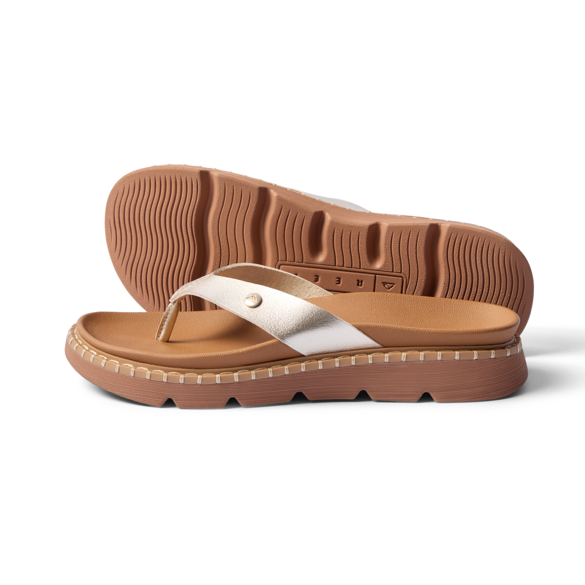 Vista Luxe Vivianahh women's sandal facing left, close-up of sole and cushioned footbed with beach-inspired design.