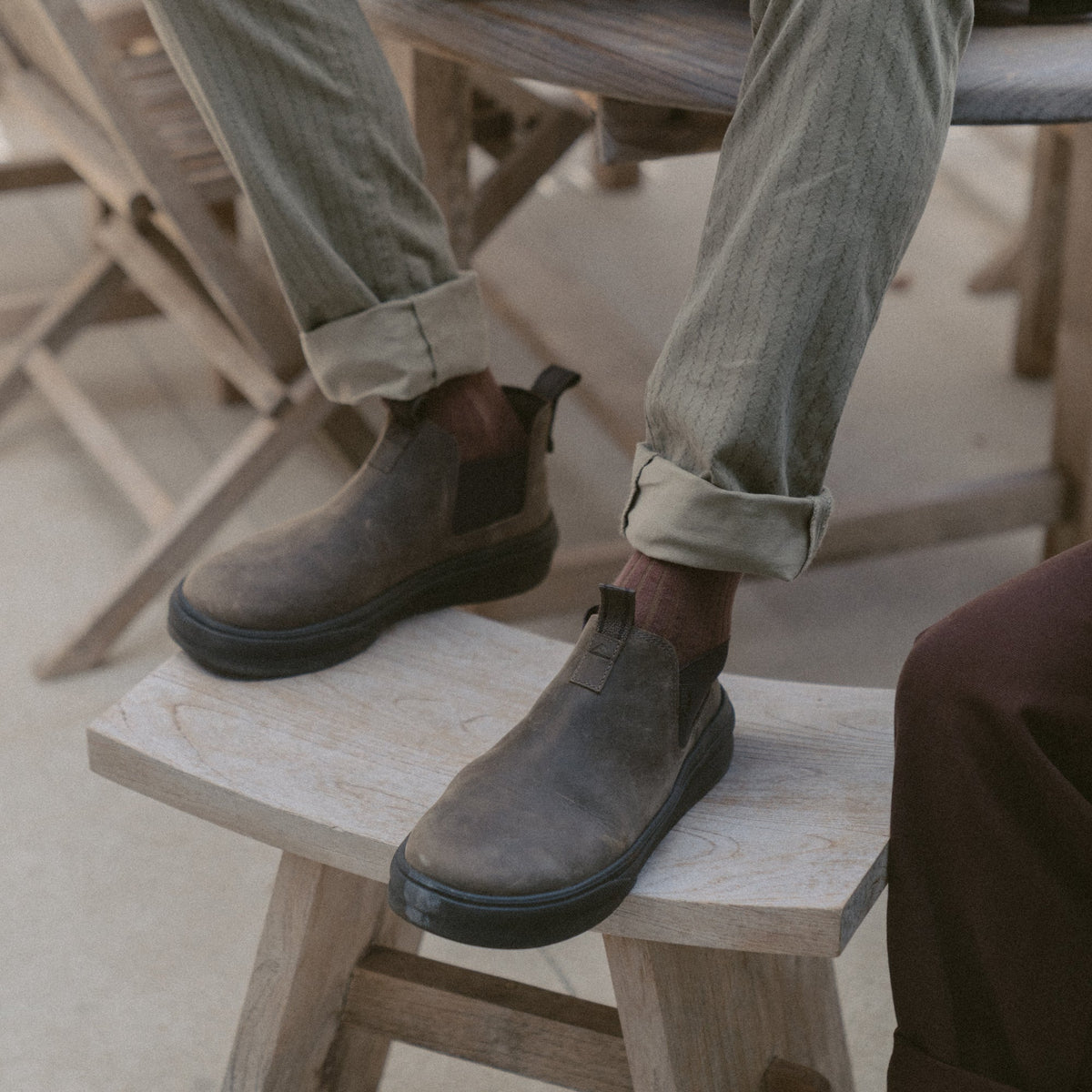Evo mid-cut leather-look shoes facing left, showcasing cushioned comfort and everyday style