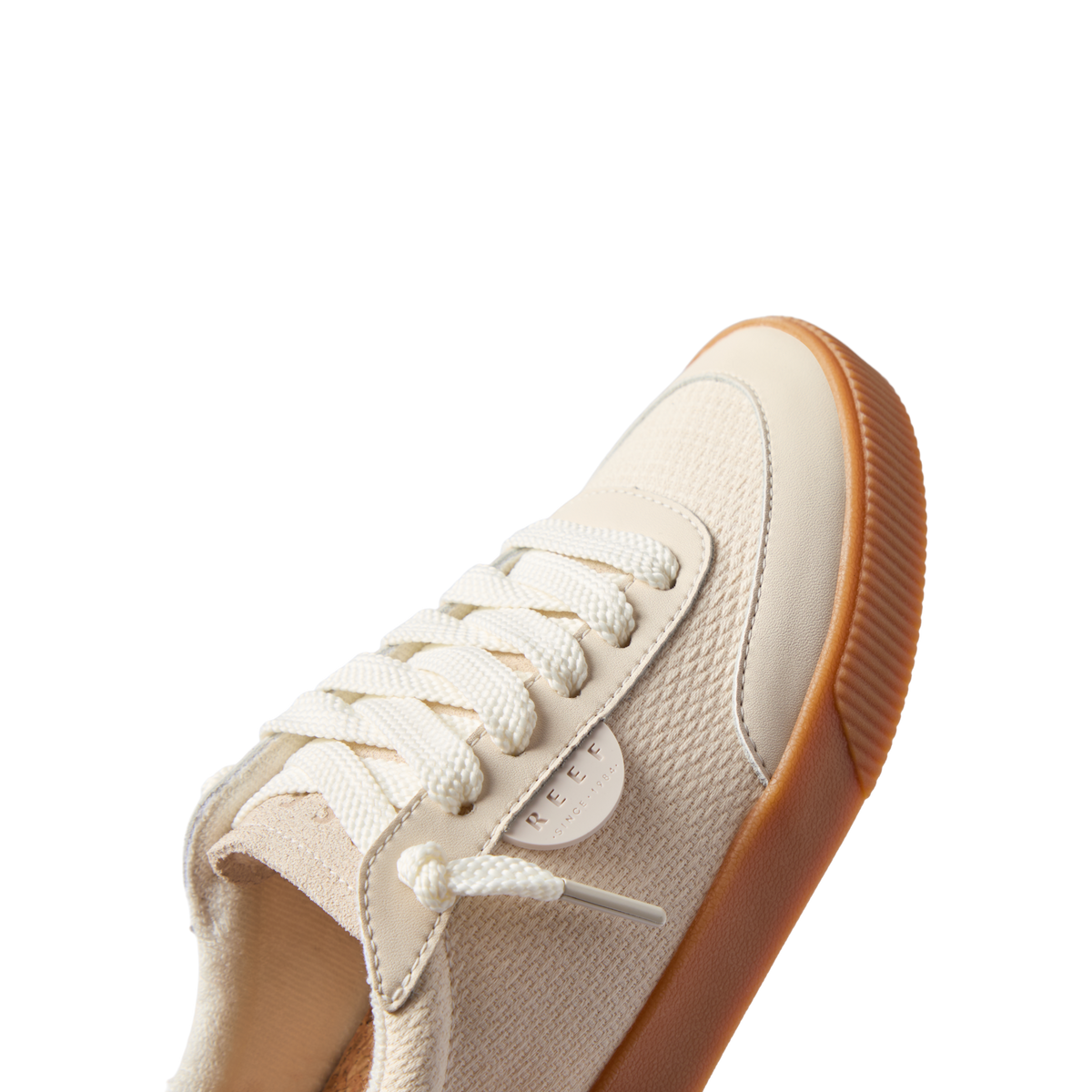 Lay Day Seas sneaker for women, facing right, close-up on upper and midsole, surf-inspired comfort with anatomical arch support.