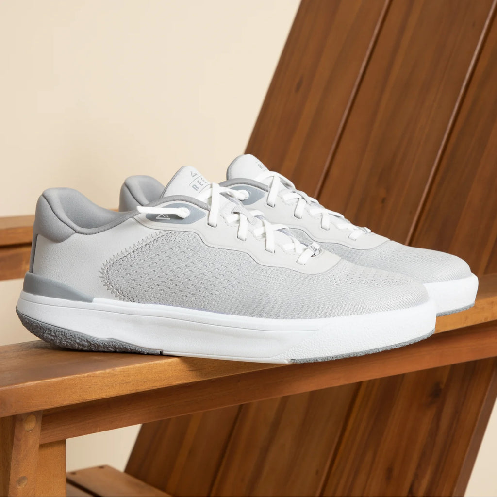 Shoreline Del Mar men's sneaker shoes facing right side, showing comfort-focused lightweight breathable design