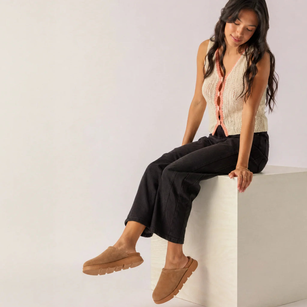 Vista Luxe Mariana facing right, women's brown suede clog with closed toe, lightweight cushioned footbed, and arch support.