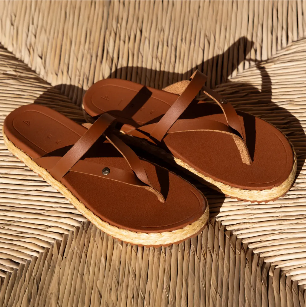Vista Carmen women's brown sandals facing right, close-up of footbed and straps, beach-inspired comfort and durable design.