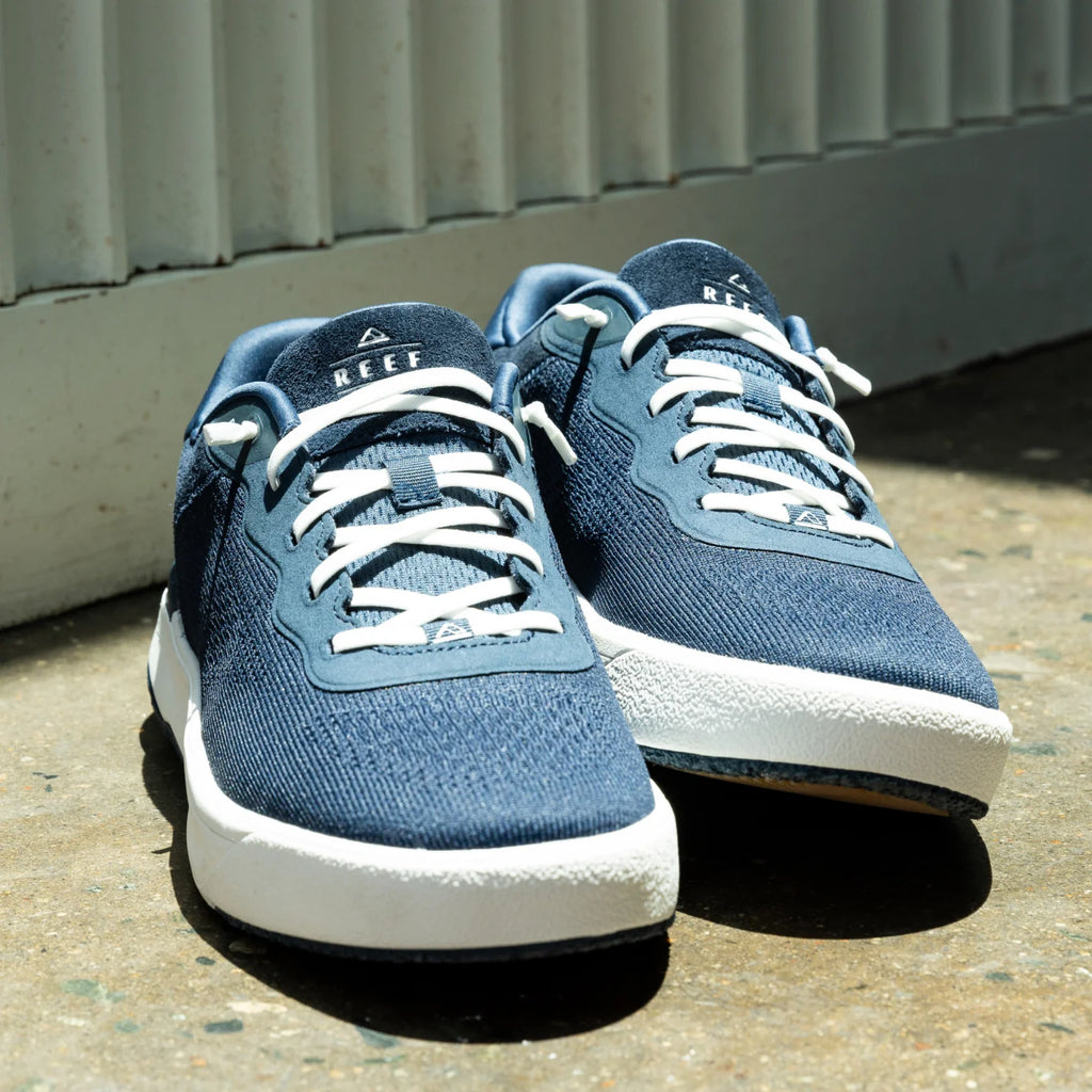 Pair of navy Shoreline Del Mar men's shoes facing forward highlighting soft-rebound cushioning and arch support