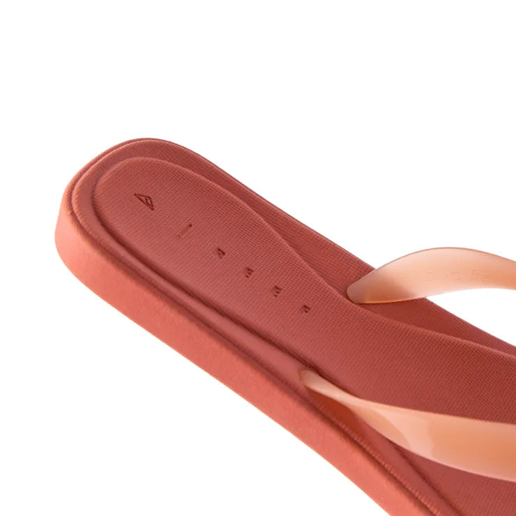 Close-up of the Solaye sandal toe area facing left with water-friendly jelly upper and lightweight EVA sole.