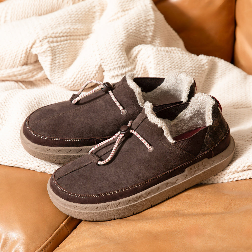 Rambler men's footwear facing right, close-up of upper and interior soft lining, designed for comfort and durability.