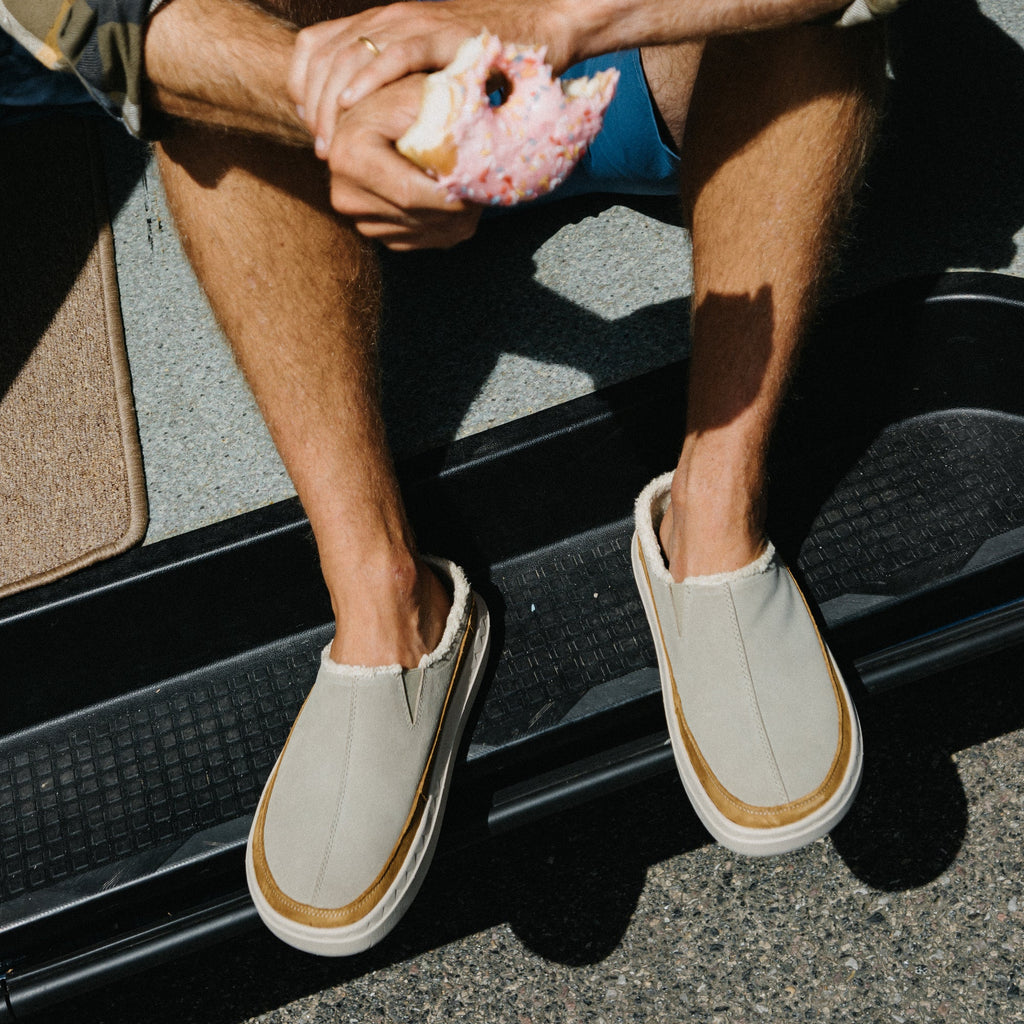 Rambler Mule cream leather slip on shoes facing forward with plush cushioning