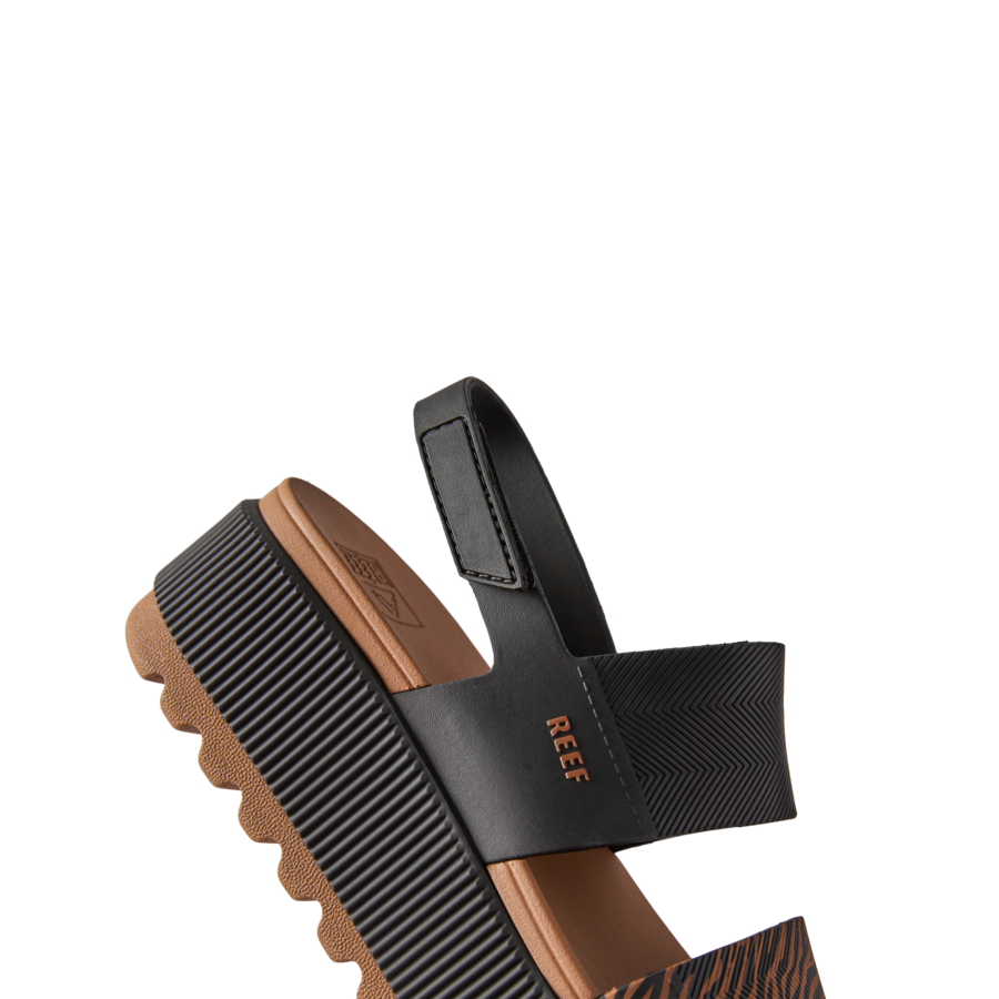 Water Vista Higher women's sandal facing left, close-up of cushioned footbed, arch support, and textured platform sole.